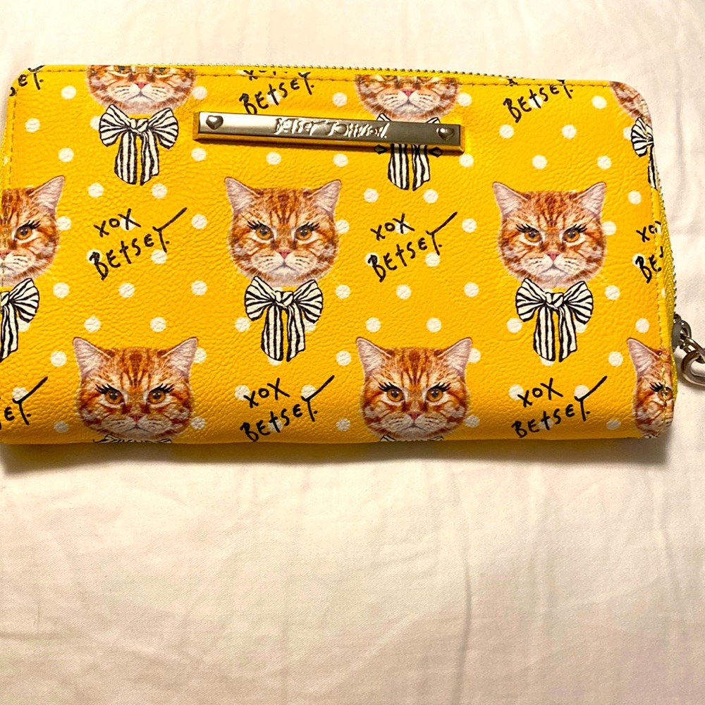 Betsy Johnson cat wallet/clutch